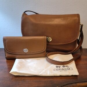 Coach City Bag Tan Leather Shoulder Crossbody Bag and Wallet Set Checkbook 9790